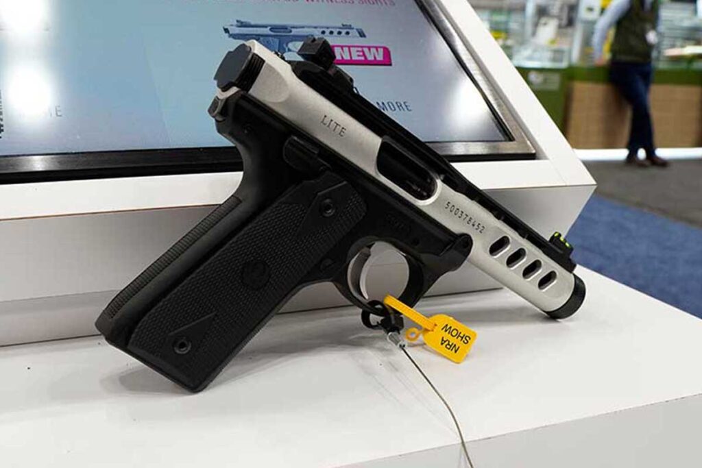 New Ruger Mark IV 22/45 Lite ‚Äì A Lightweight Training Pistol That‚Äôs Fun to Shoot!